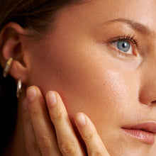 Lade das Bild in den Galerie-Viewer, Bronzing Balm - Coast Life