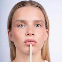 Lade das Bild in den Galerie-Viewer, PURE U Lipliner - Milky Tulip
