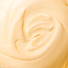 Lade das Bild in den Galerie-Viewer, UOGA UOGA Sun is Dancing Quietly - body butter with orange 200ml
