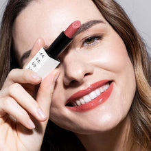 Lade das Bild in den Galerie-Viewer, UOGA UOGA Lipstick - Charmberry
