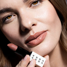 Lade das Bild in den Galerie-Viewer, UOGA UOGA Lipstick - Chocoberry
