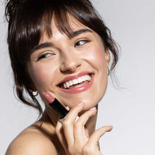 Lade das Bild in den Galerie-Viewer, UOGA UOGA Lipstick - Cuteberry
