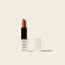 Lade das Bild in den Galerie-Viewer, UOGA UOGA Lipstick - Fireberry
